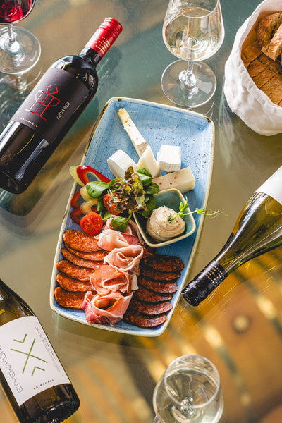 Kúria cold table - Products of Etyeki Goat Cheese Manufactory, products of Flyby Meat Manufactory, vegetables - Fresh bread